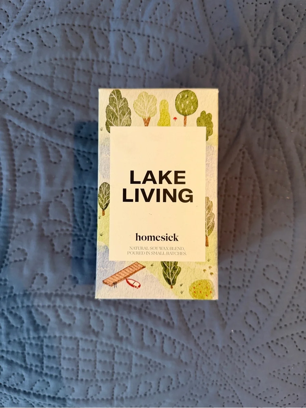 Homesick Candles “Lake Living” Scented Candle Fresh and Delicious NEW in Box